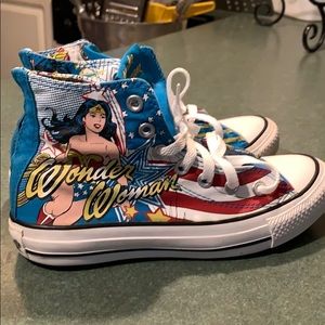 Wonder women converse size 4 women6